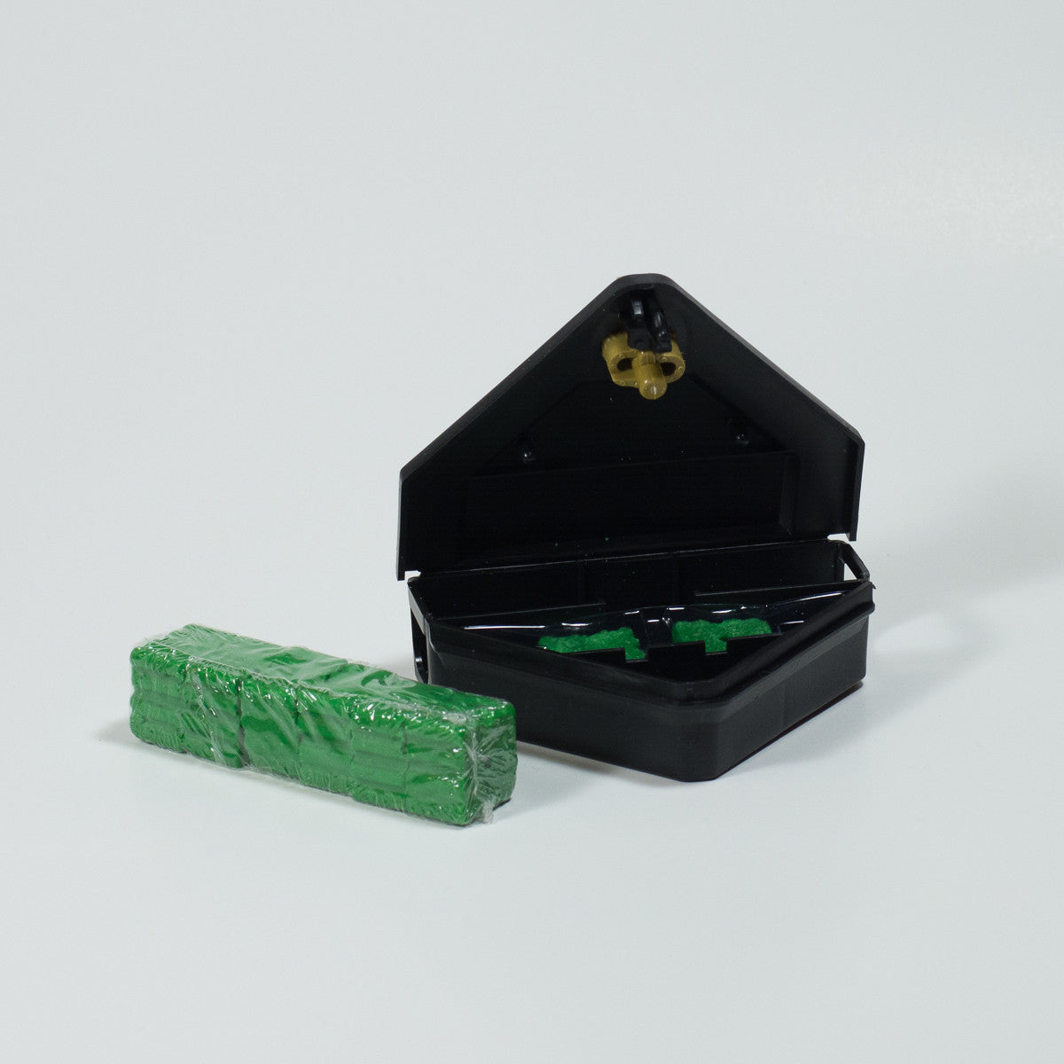 Mouse Bait Blocks including 8 Blocks and a Refillable Bait Station